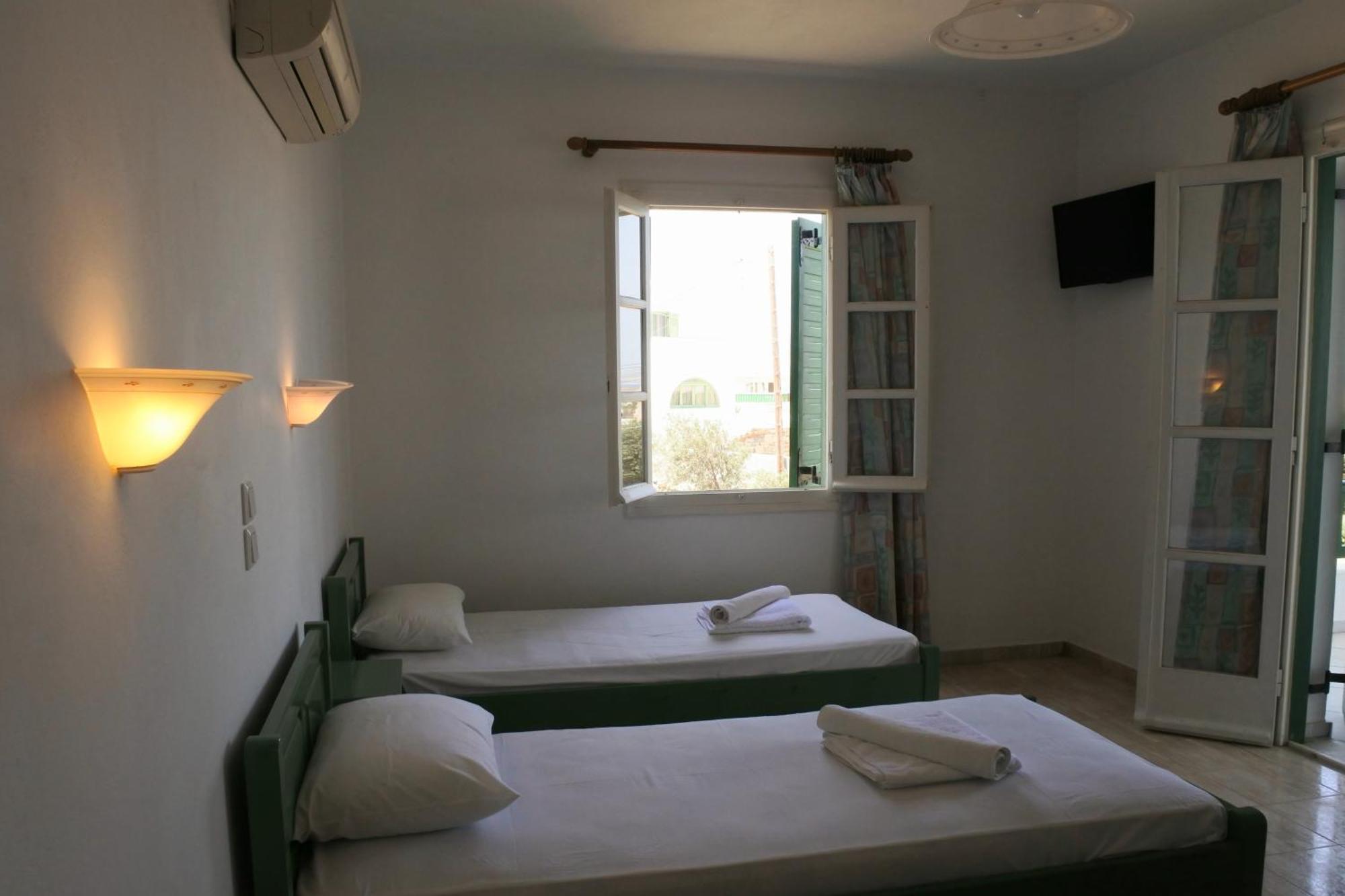 Hotel Kapari Agia Anna  エクステリア 写真