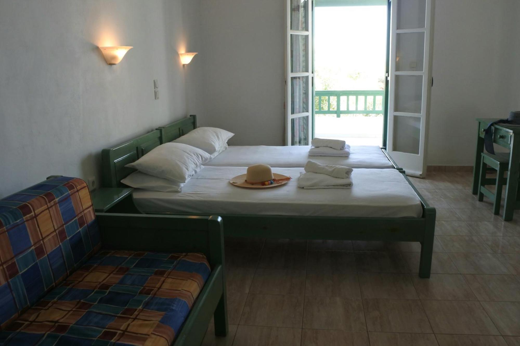 Hotel Kapari Agia Anna  エクステリア 写真
