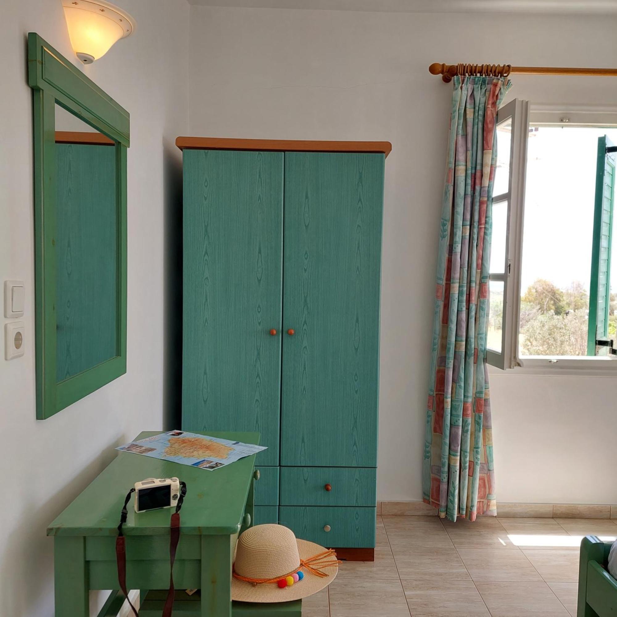 Hotel Kapari Agia Anna  エクステリア 写真